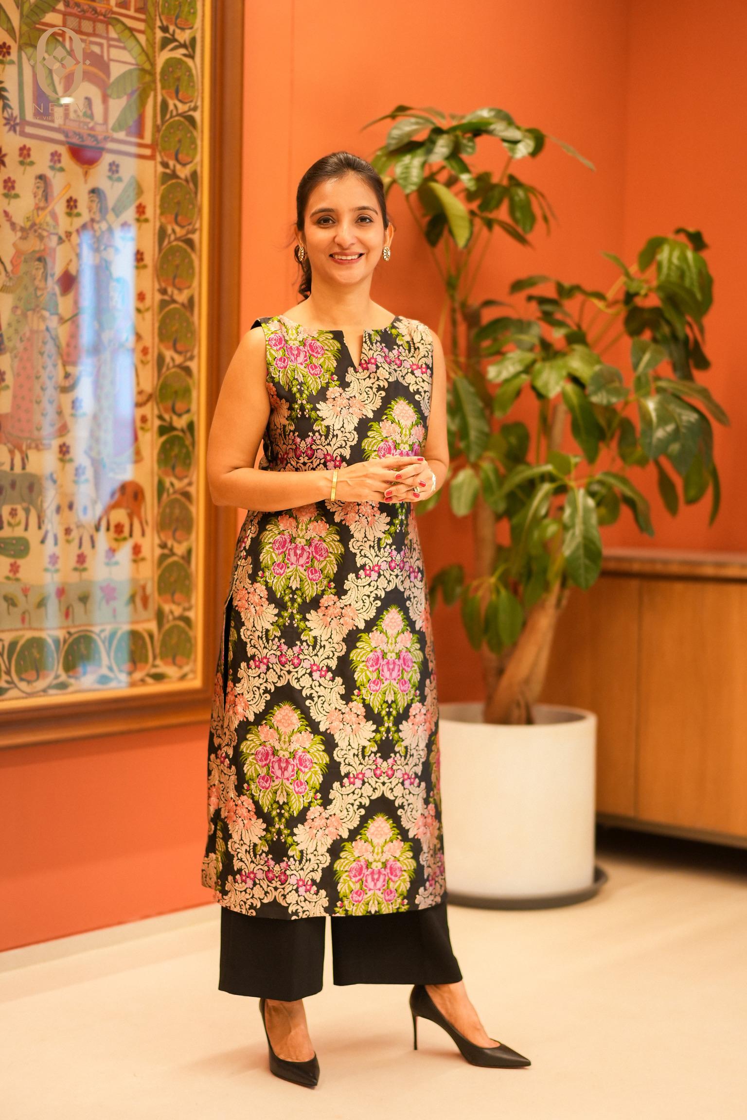 Unstitched Brocade Fabric
