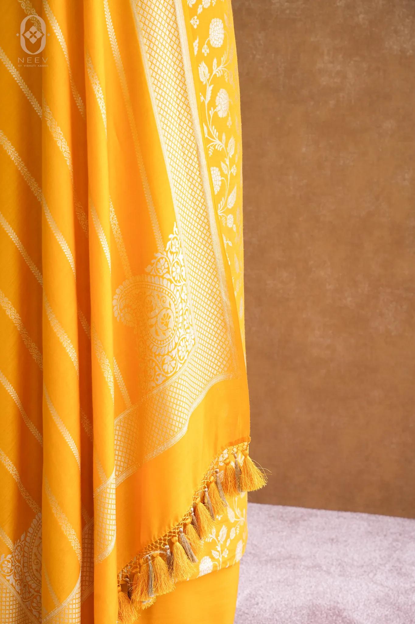 Munga Silk Suit Set