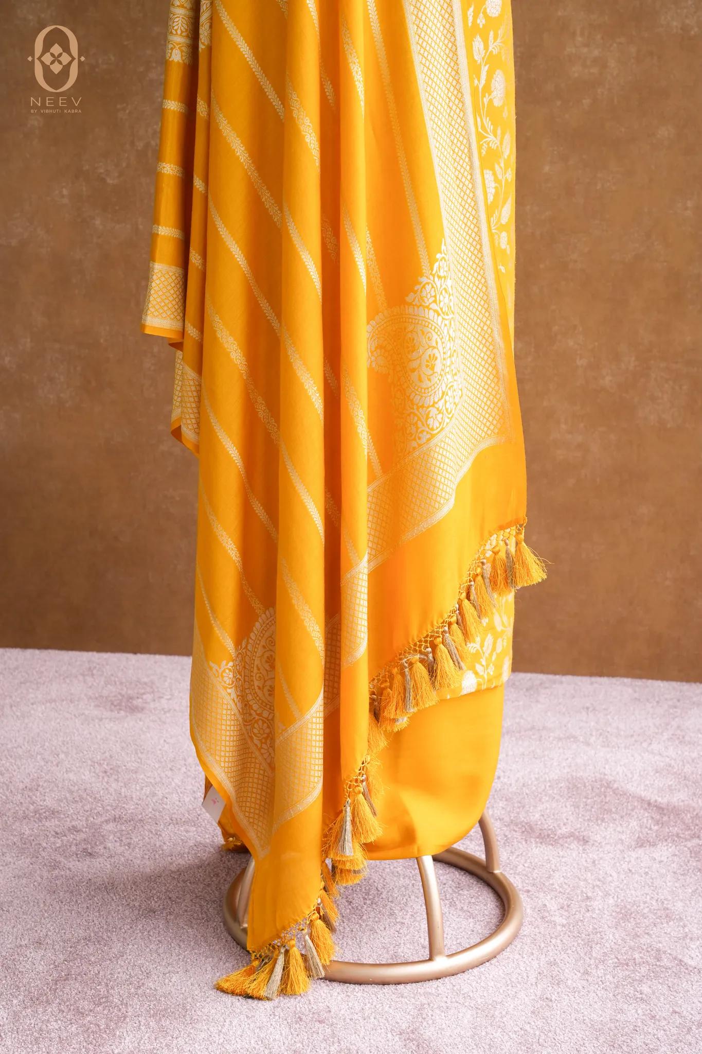 Munga Silk Suit Set