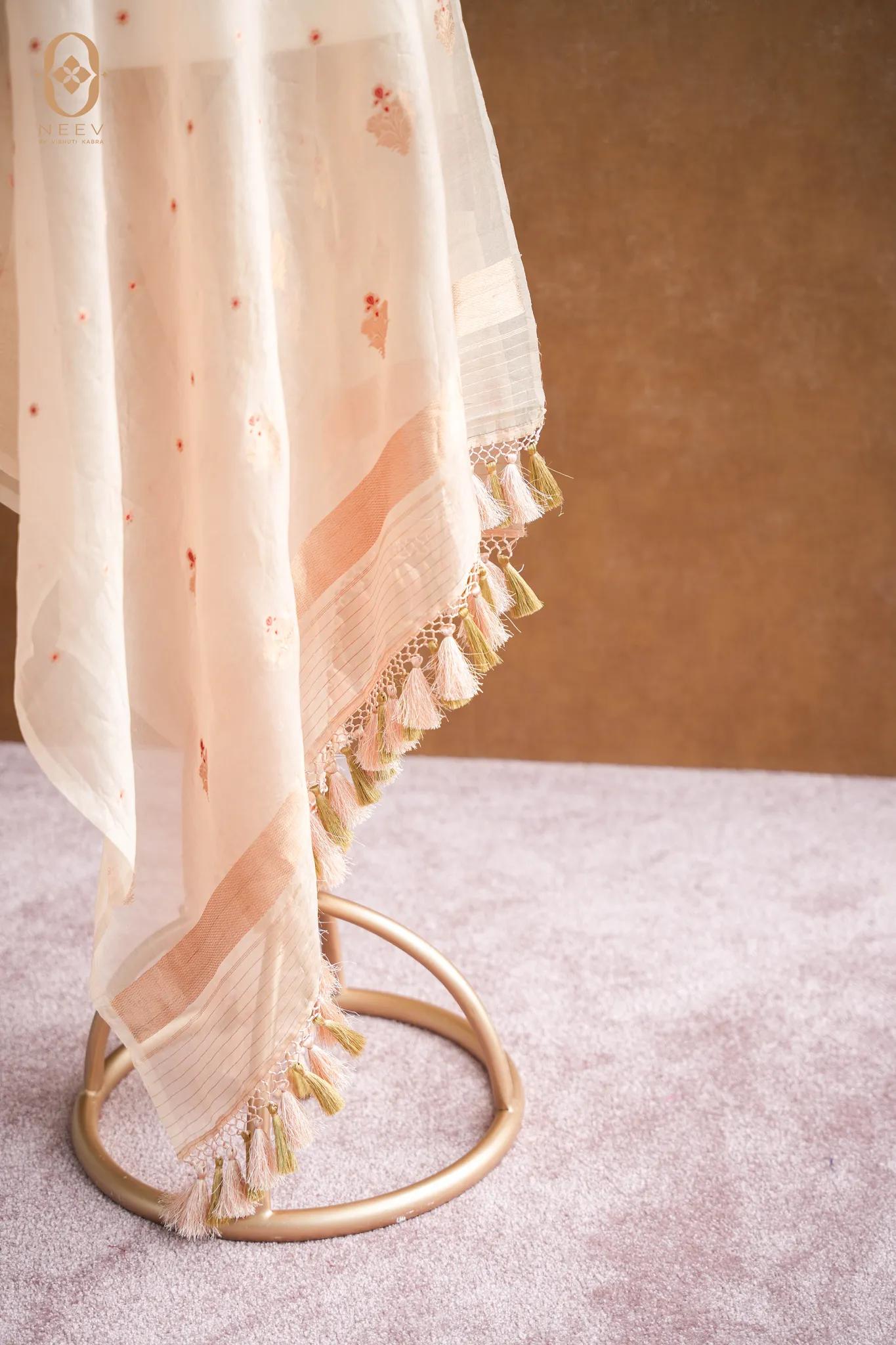 Kora Silk Boota Dupatta