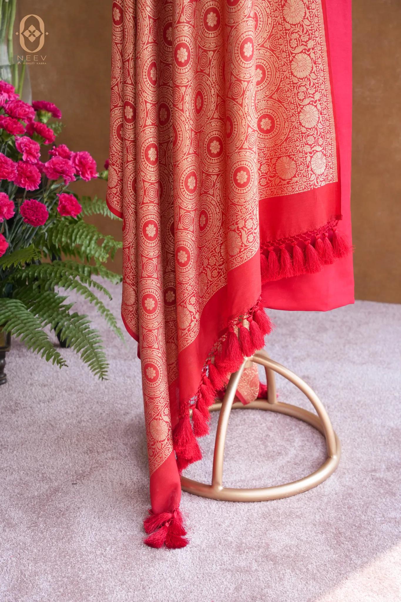 Neev Premium Silk Suit With Infinite Dhruvtara Dupatta