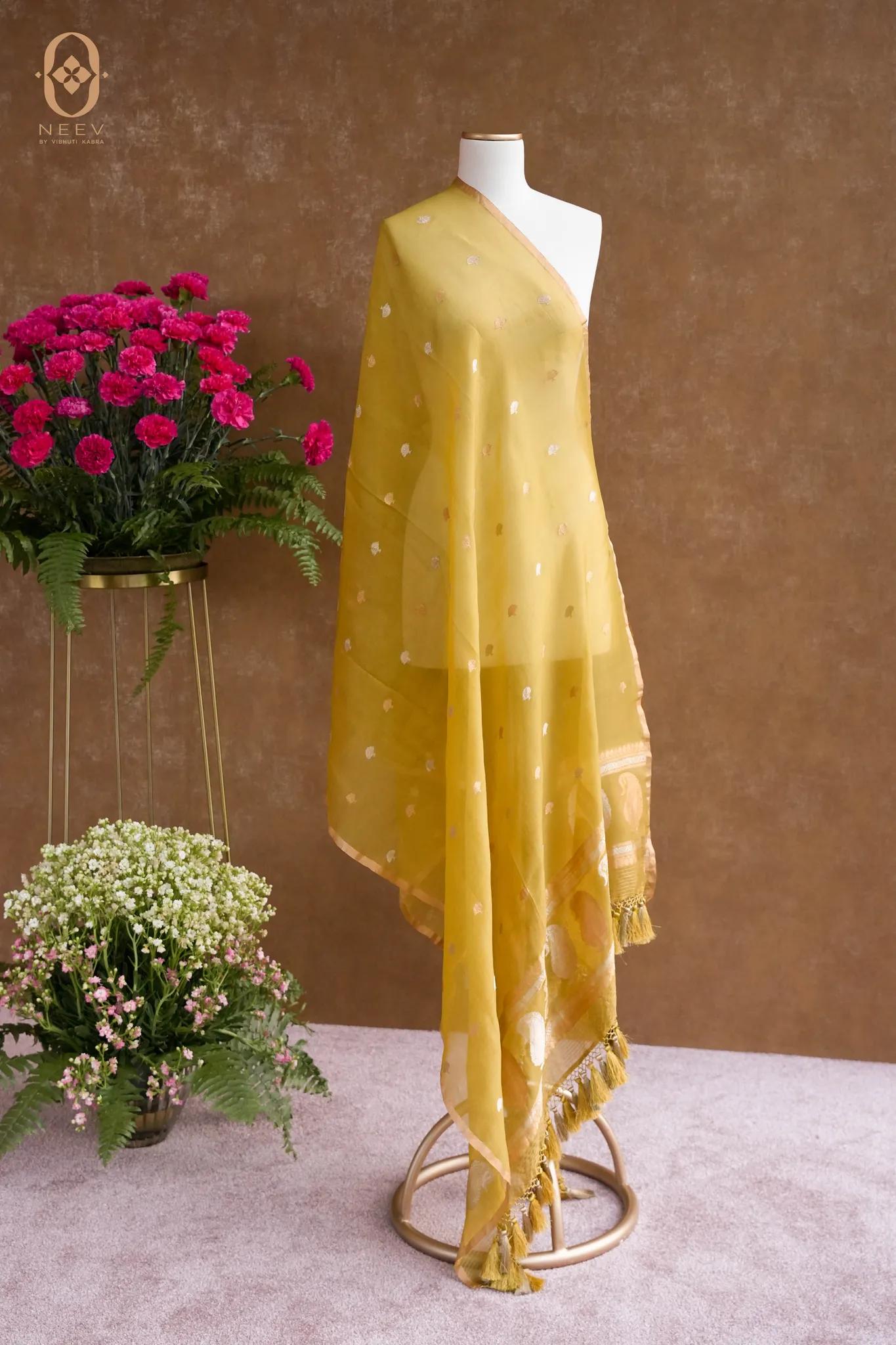 Kora Silk Boota Dupatta