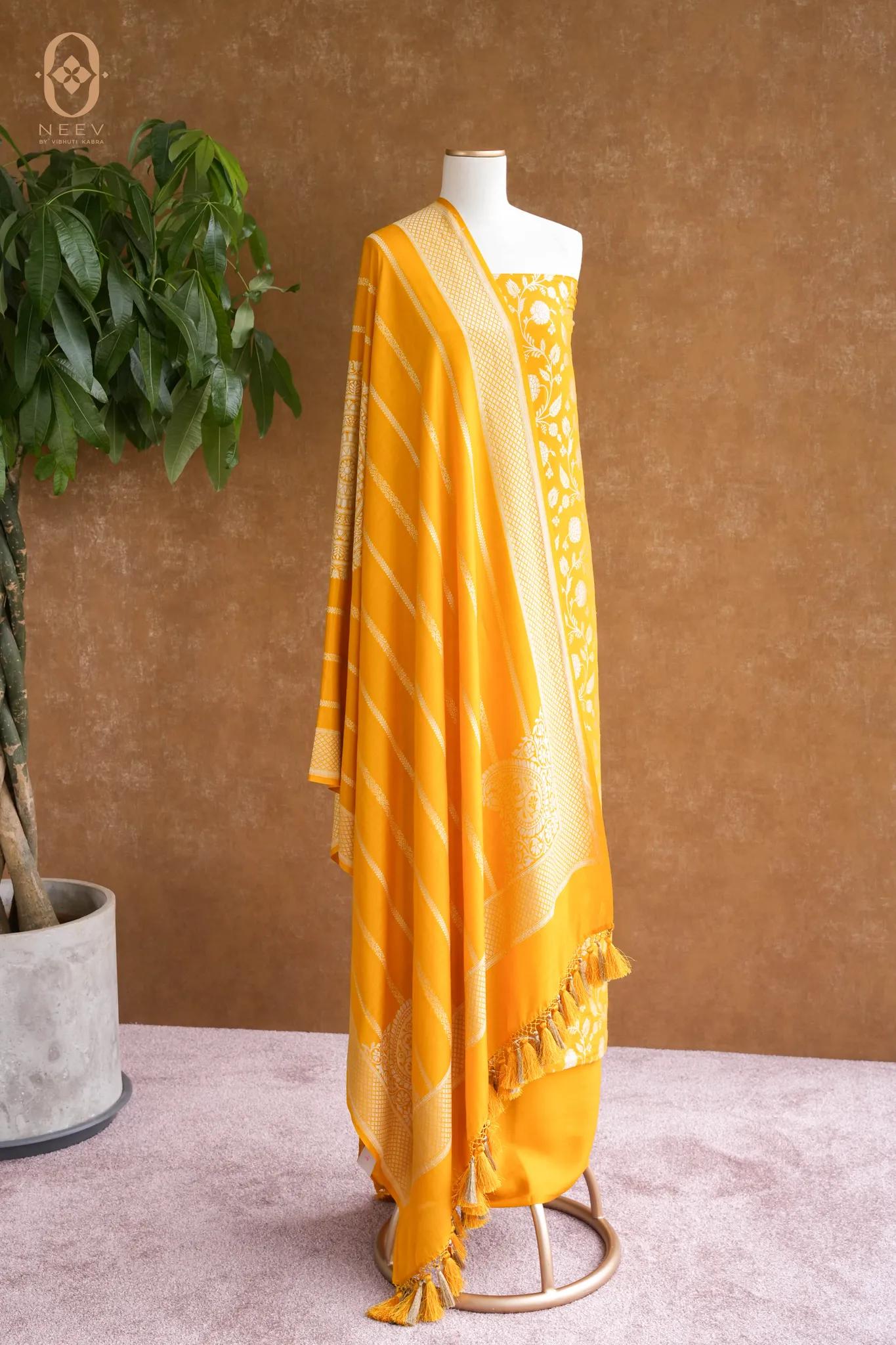 Munga Silk Suit Set