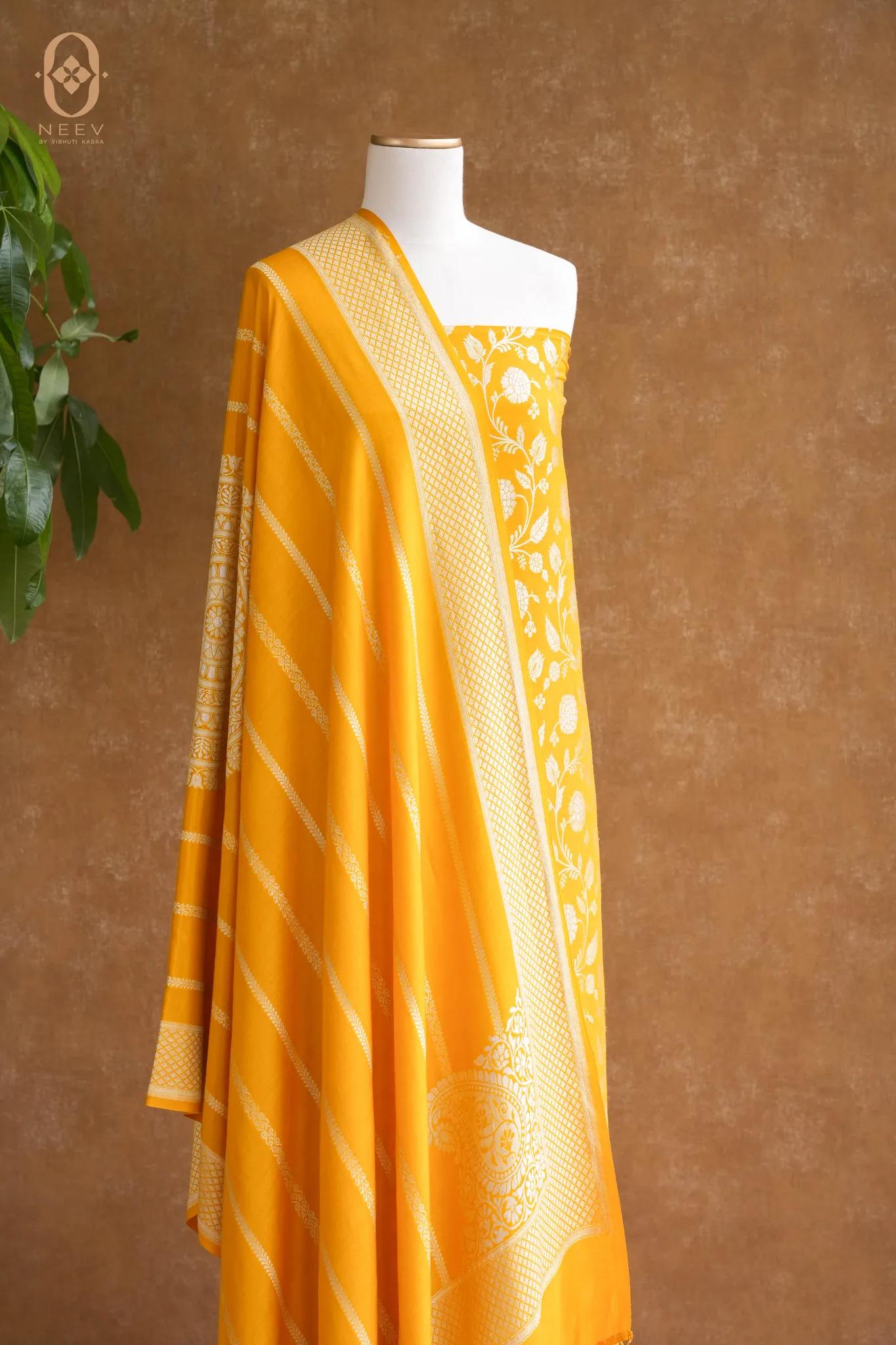 Munga Silk Suit Set
