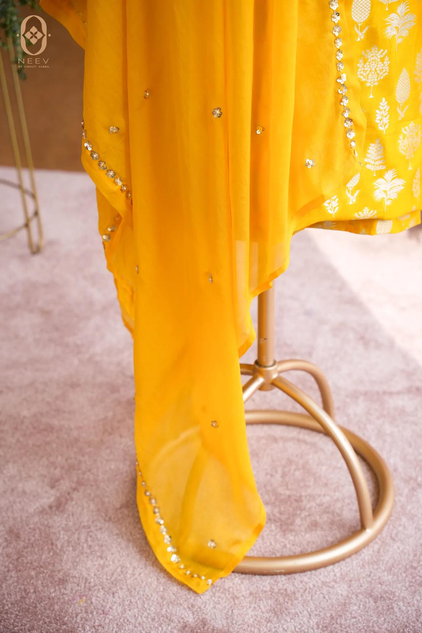 Chinia Silk Boota Suit Set