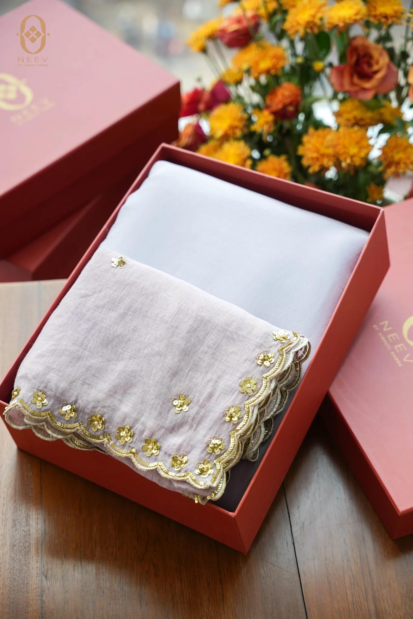 Neev Sona Box