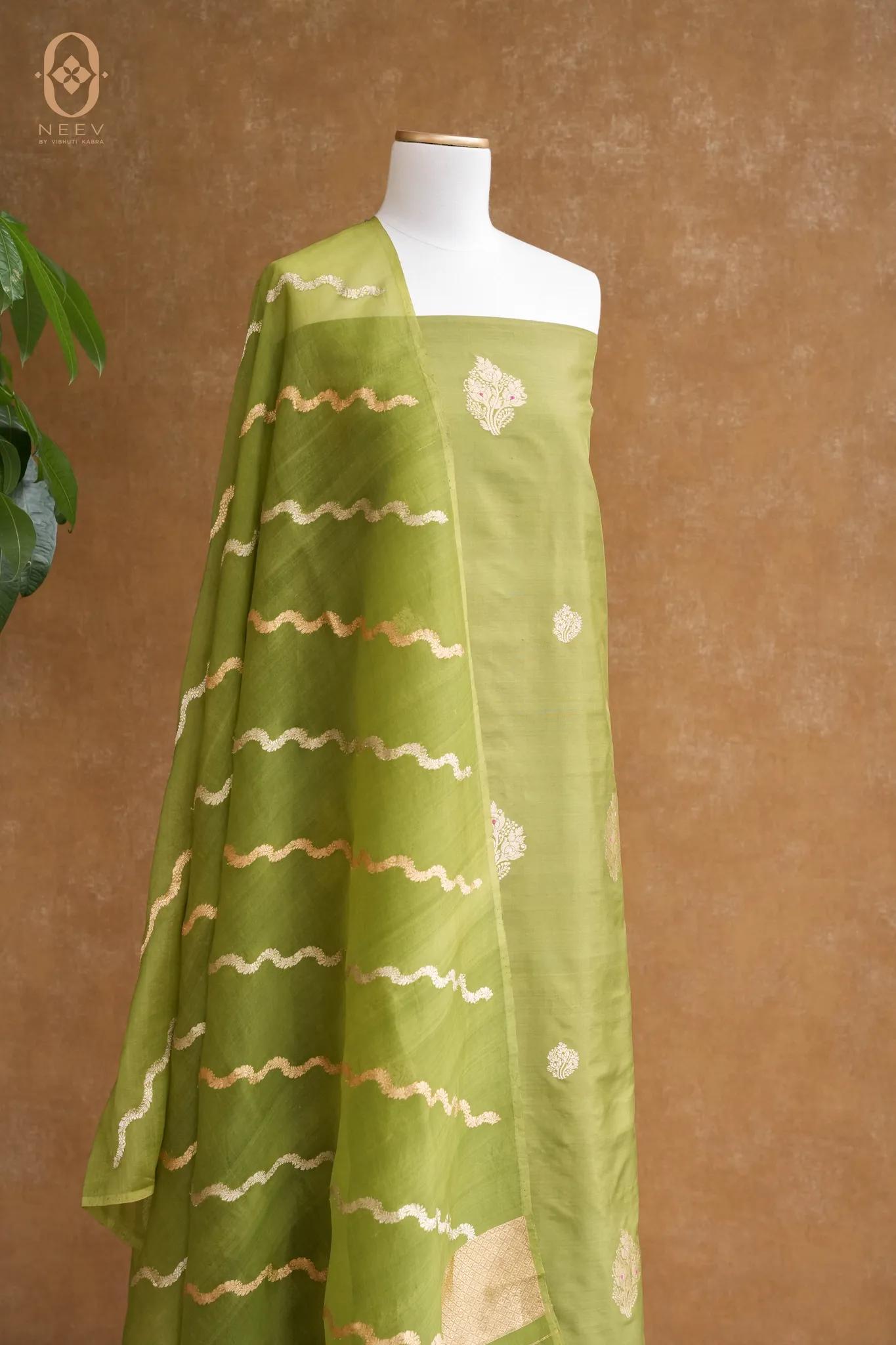 Katan Silk Boota Suit Set