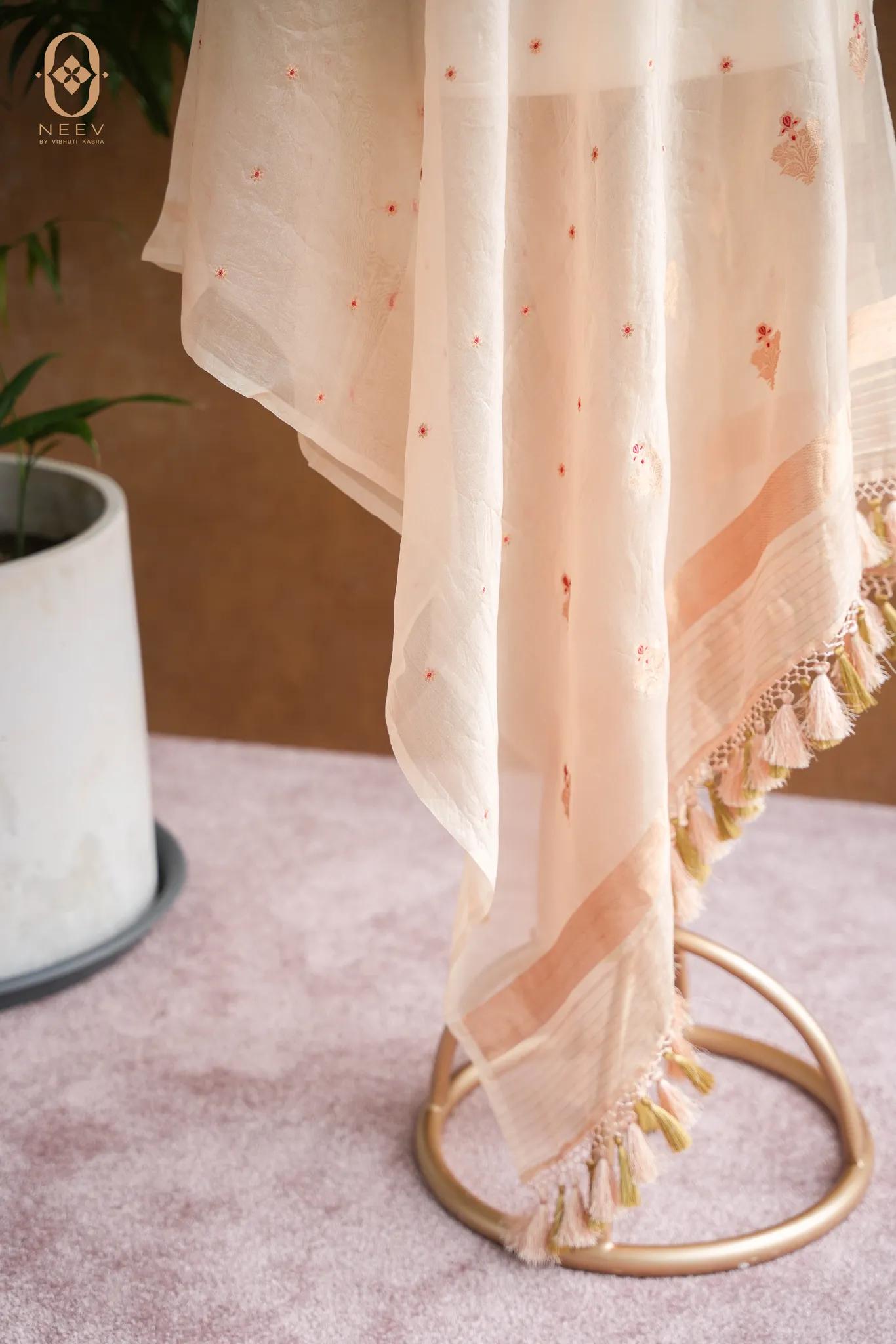 Kora Silk Boota Dupatta