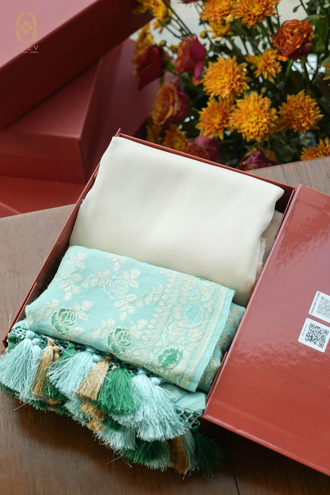Neev Sona Box