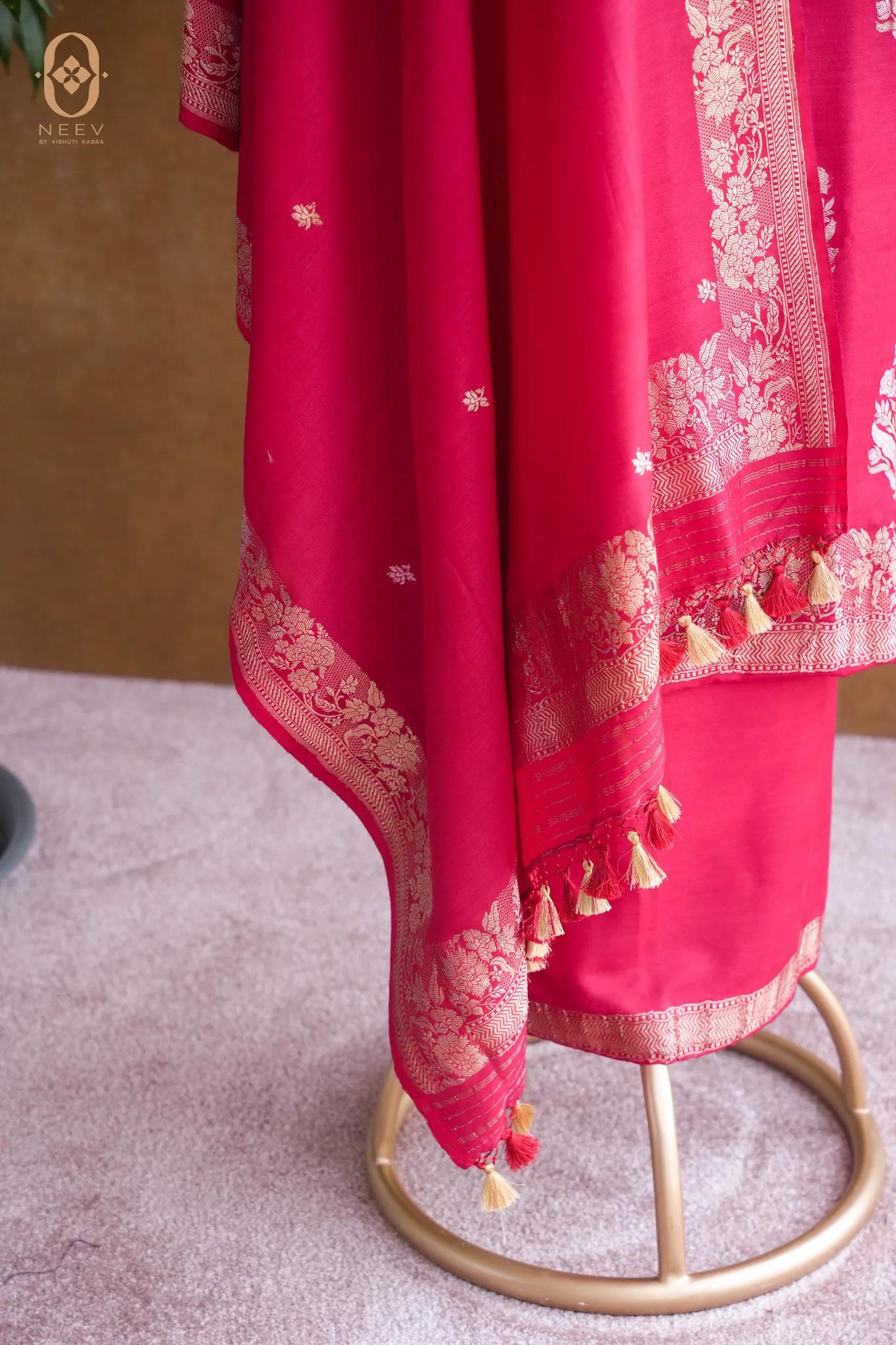 Munga Silk Suit Set