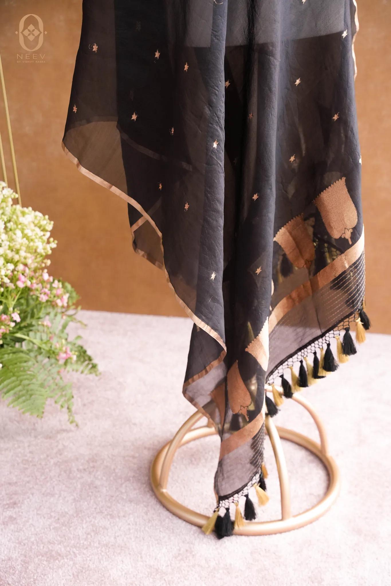 Kora Silk Boota Dupatta