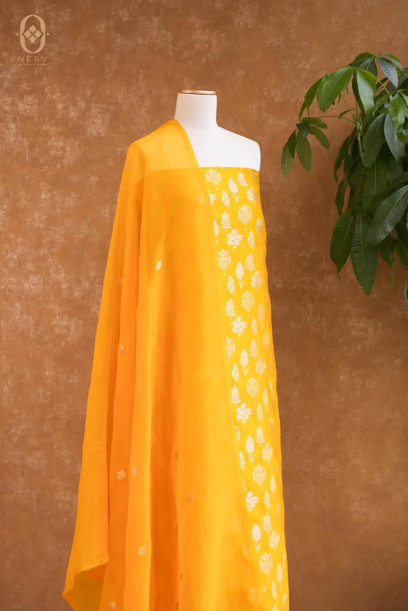 Chinia Silk Boota Suit Set
